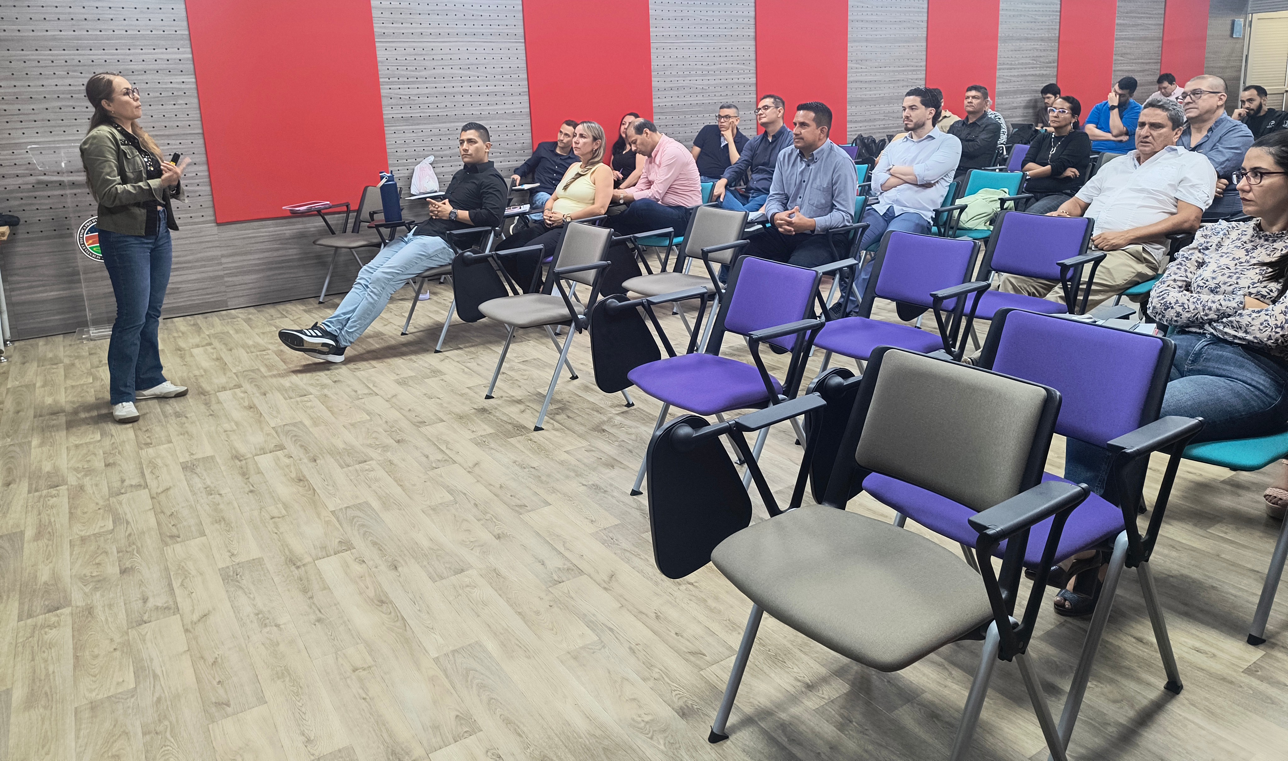 Imagen alusiva a Con alta participación se realizó capacitación sobre reporte del PDI en la UTP