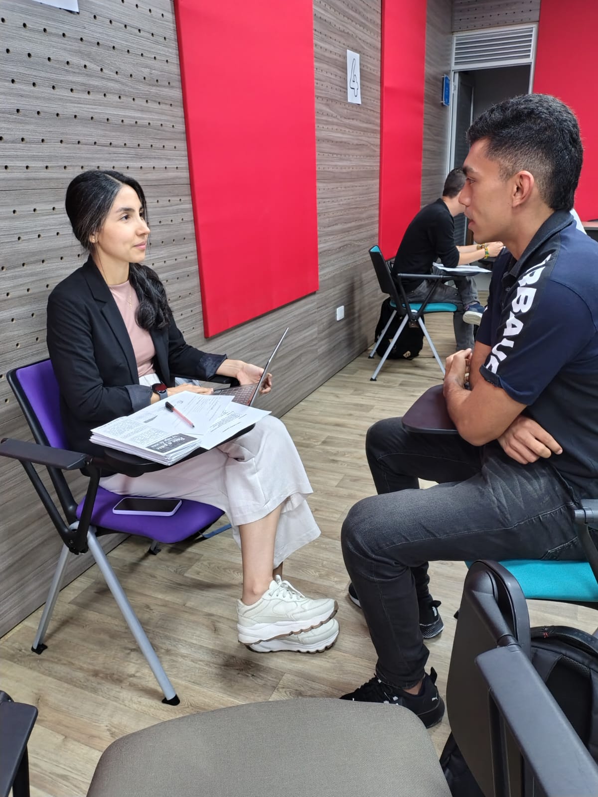 Imagen alusiva a Estudiantes de la Jornada Especial fortalecen sus perfiles profesionales en una jornada de simulacros de entrevista