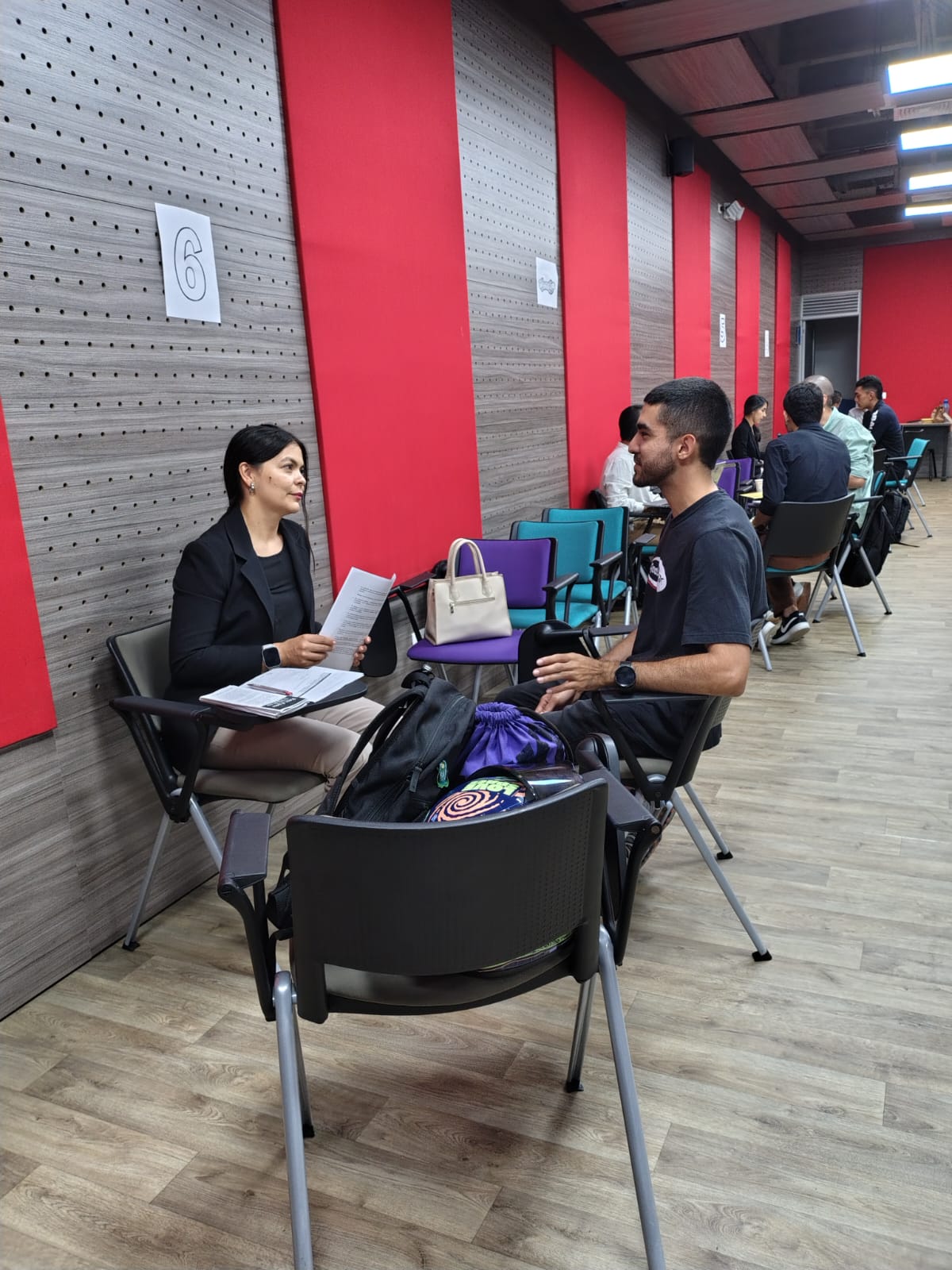Imagen alusiva a Estudiantes de la Jornada Especial fortalecen sus perfiles profesionales en una jornada de simulacros de entrevista