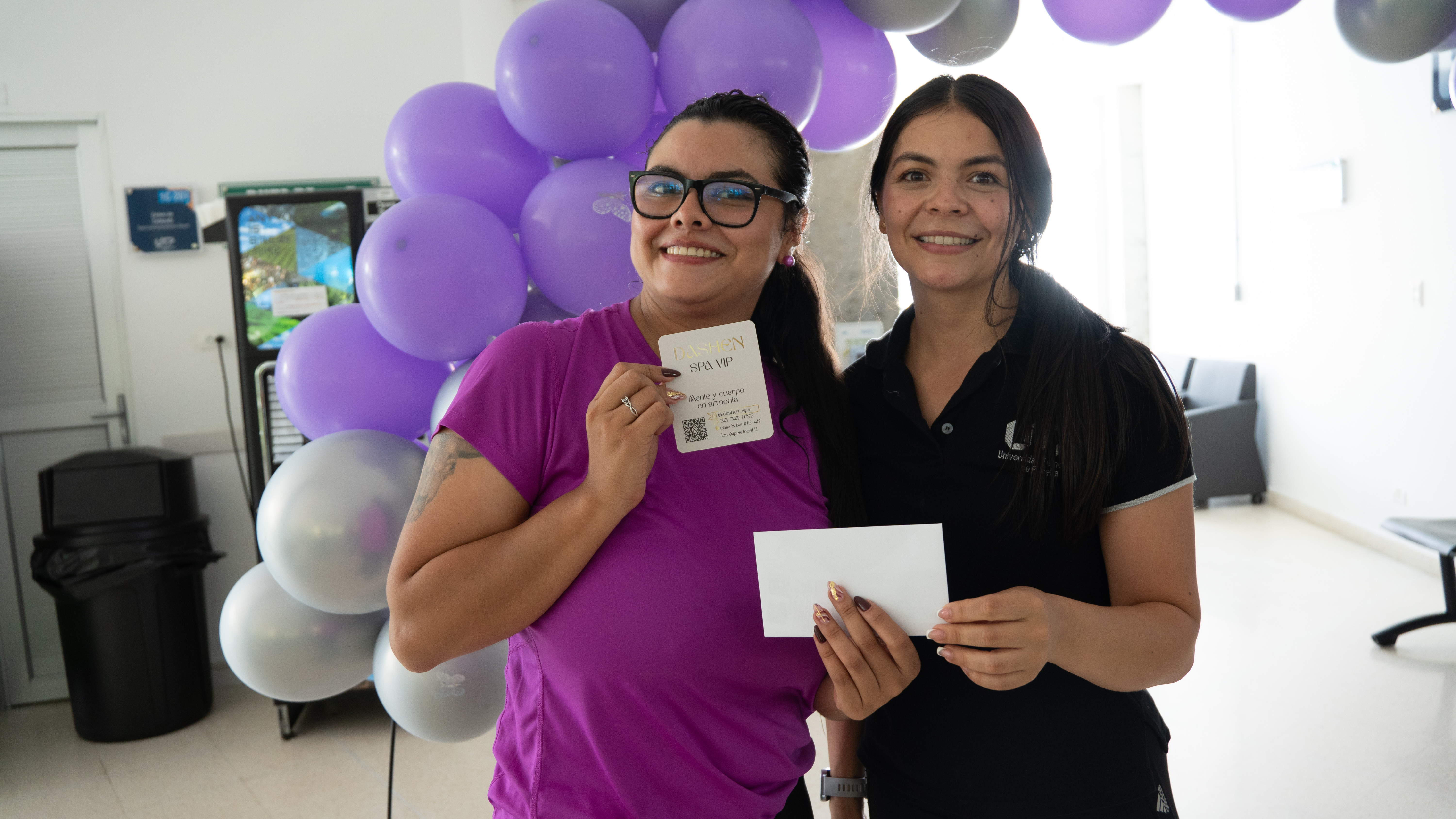 Imagen alusiva a El Bienestar como Motor del Liderazgo: Un Homenaje a las Egresadas de la UTP