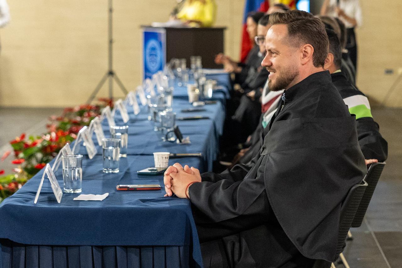 Imagen alusiva a La ASEUTP celebra la vinculación de nuevos egresados en la ceremonia de grados de la Universidad Tecnológica de Pereira