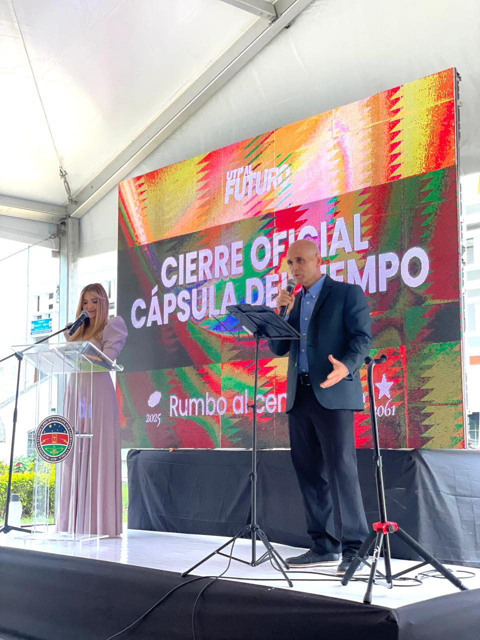 Imagen alusiva a La ASEUTP hizo presencia en el cierre oficial de las Cápsulas del Tiempo.