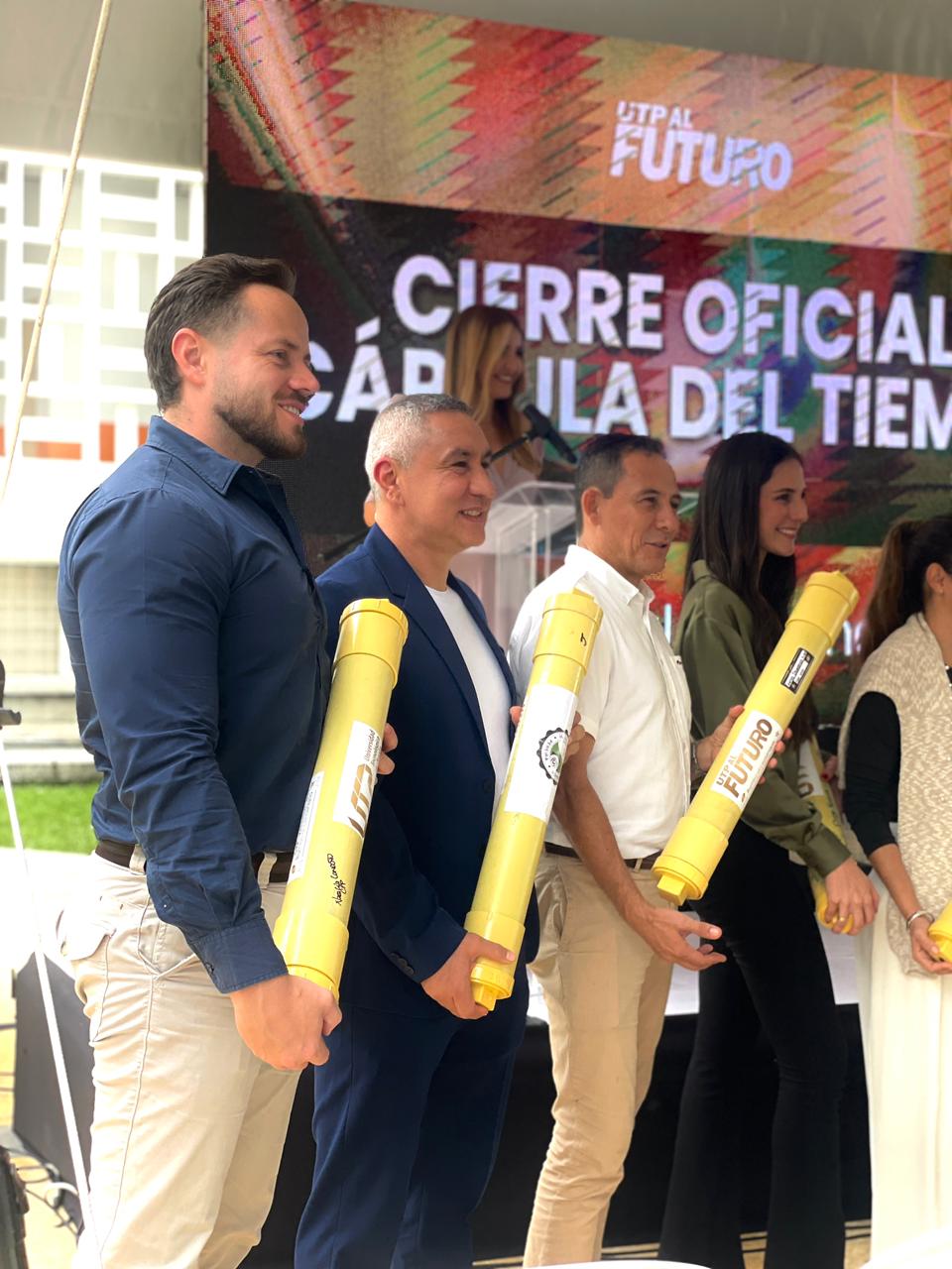 La ASEUTP hizo presencia en el cierre oficial de las Cápsulas del Tiempo.