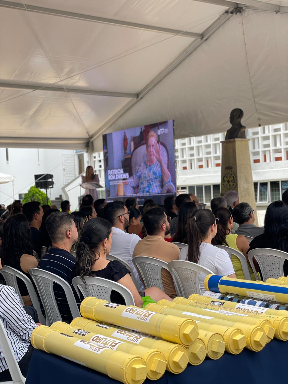 Imagen alusiva a La ASEUTP hizo presencia en el cierre oficial de las Cápsulas del Tiempo.
