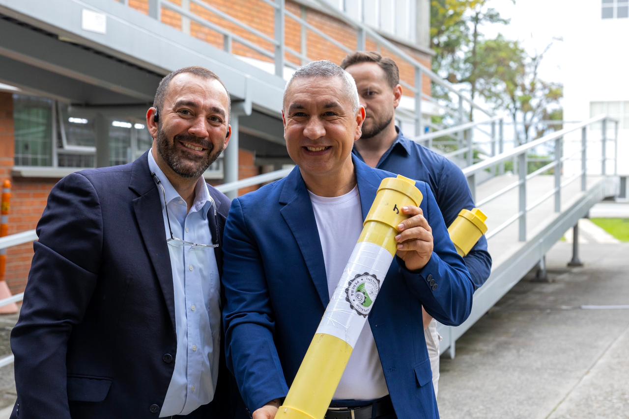 Imagen alusiva a La ASEUTP hizo presencia en el cierre oficial de las Cápsulas del Tiempo.