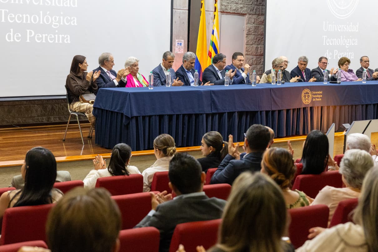 Imagen alusiva a La ASEUTP hizo presencia en el homenaje a figuras clave del departamento de Risaralda qué rindieron la Universidad Tecnológica de Pereira y el Museo de Arte de Pereira.