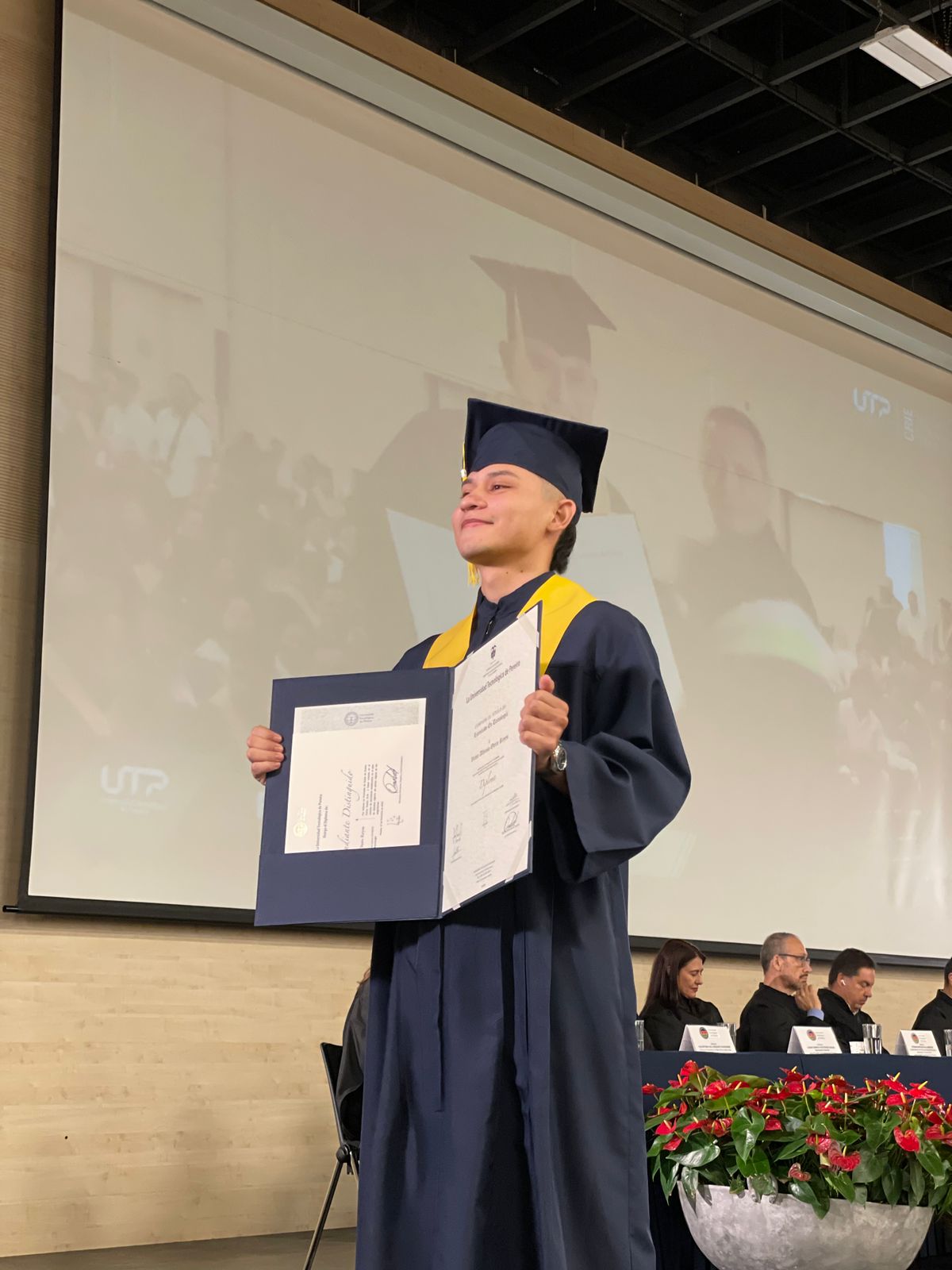 Imagen alusiva a Ceremonia de grados – 17 de diciembre de 2025