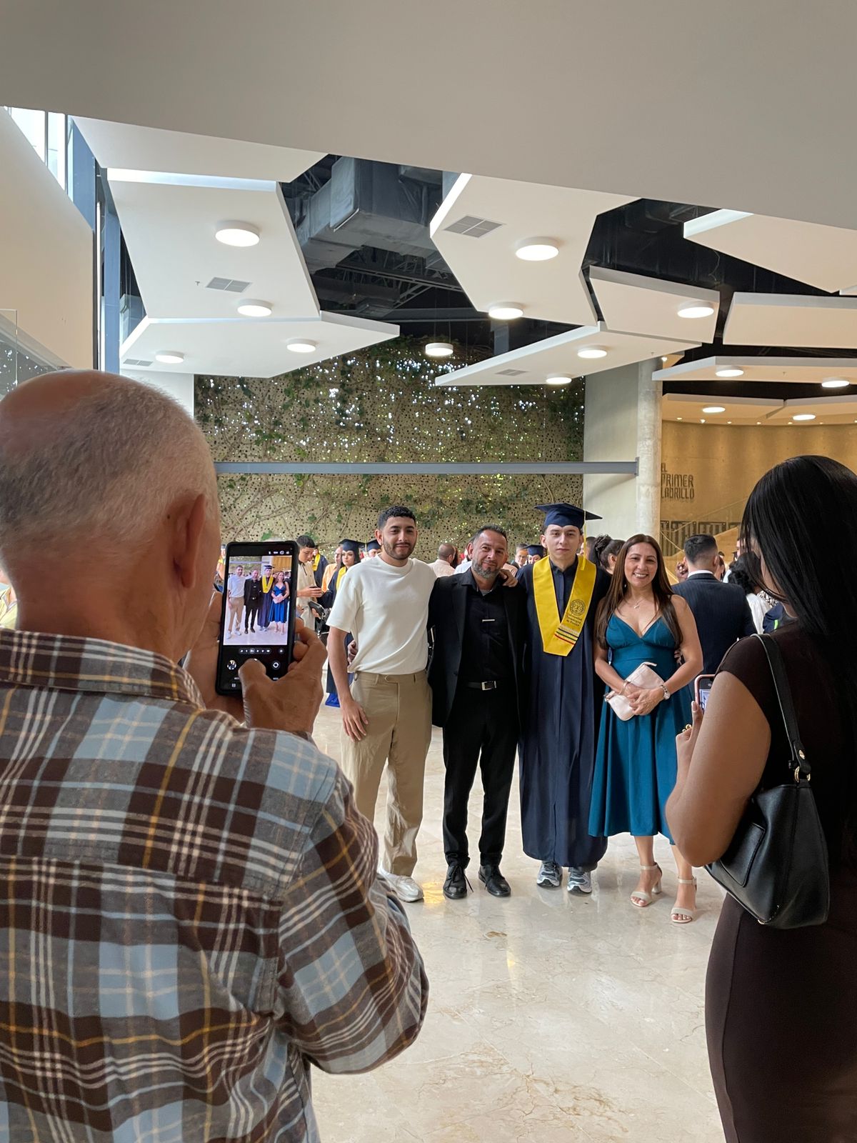 Imagen alusiva a Ceremonia de grados – 17 de diciembre de 2025