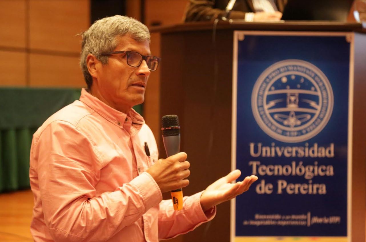 Por primera vez, Diálogo con Administrativos