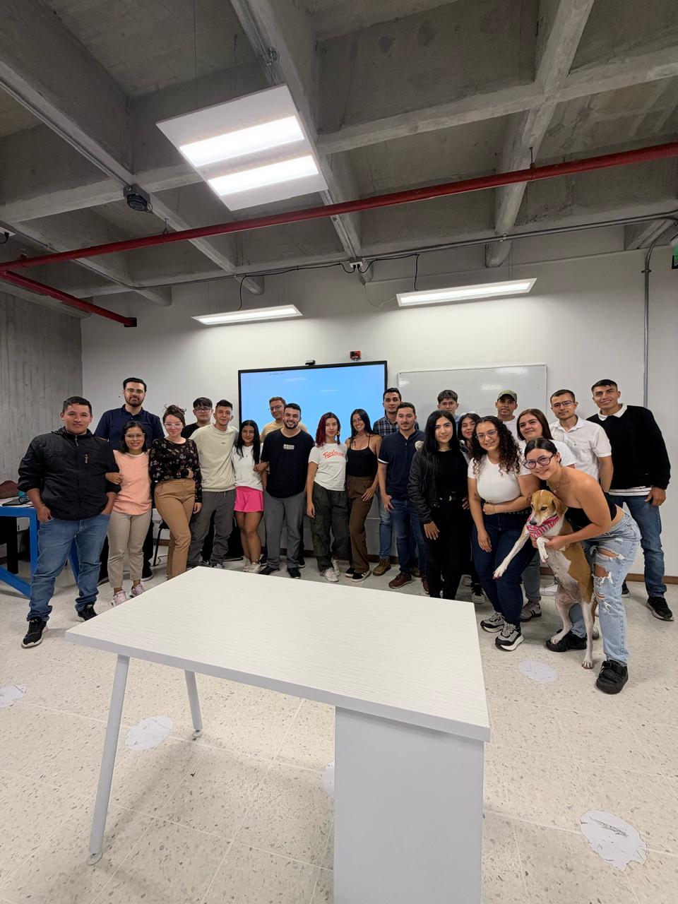 Imagen alusiva a El Diplomado en Analítica de Datos con Excel, Python y R inicia sus clases presenciales