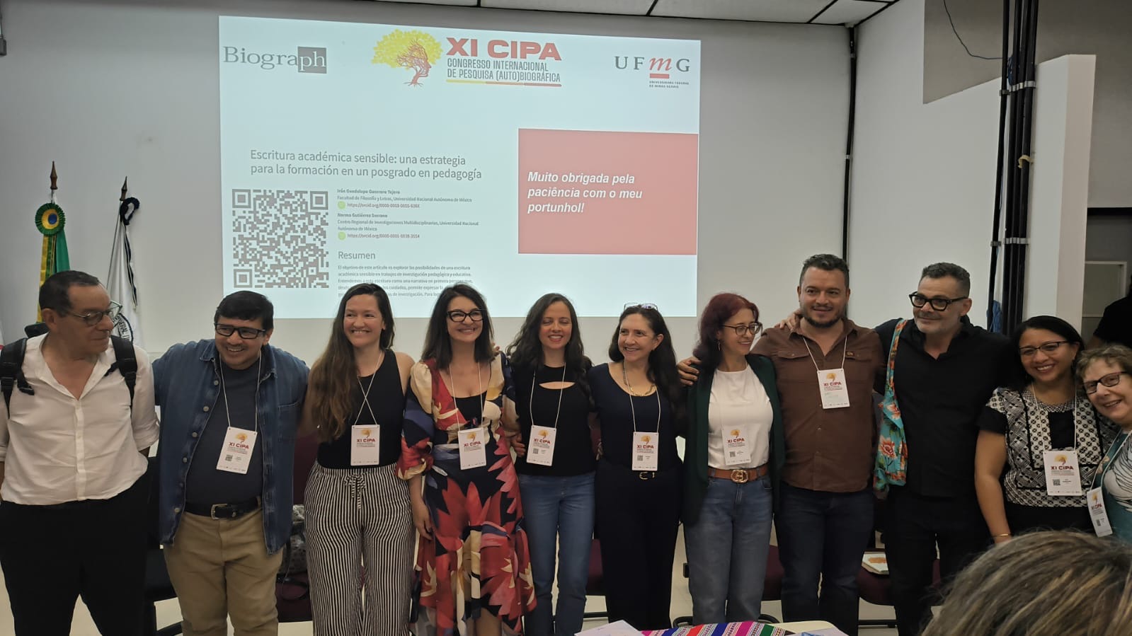 Docente de la UTP expone en Brasil el papel de la investigación (auto)biográfica frente al neoliberalismo educativo, la explotación algorítmica y las IA.
