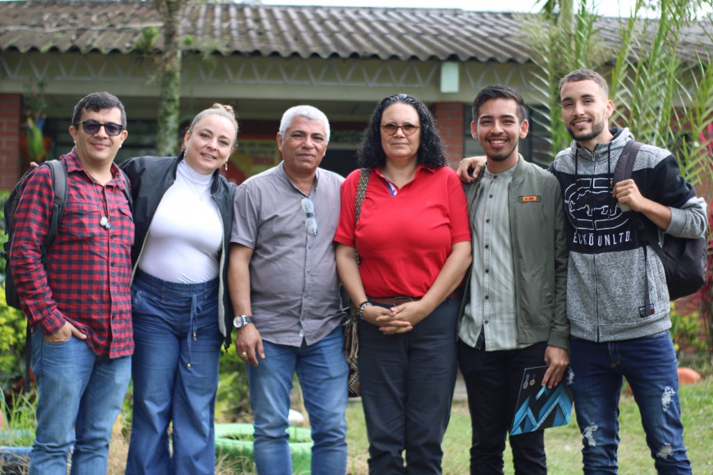 Visita de la Facultad de Ciencias de la Educación a la I.E Arturo Gómez Jaramillo, Alcalá- Valle del Cauca.