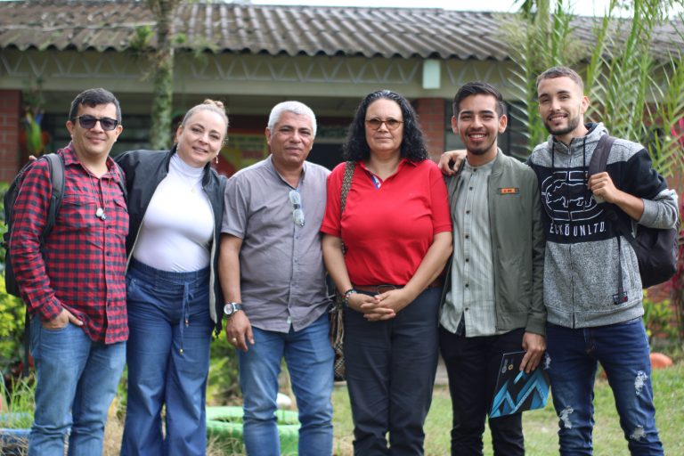 Visita de la Facultad de Ciencias de la Educación a la I.E Arturo Gómez Jaramillo, Alcalá- Valle del Cauca.
